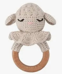 Hochet crochet agneau