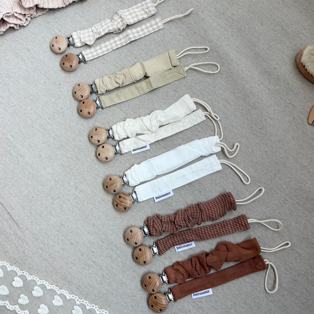 Lot de 2 attaches tétine bébé personnalisables au prénom