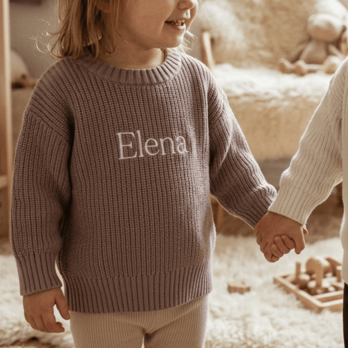 Pull bébé personnalisé – Douce maille, souvenir brodé